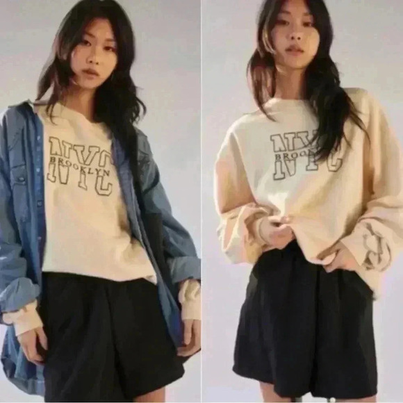 Urban Outfitters UO NYC BROOKLYN Sweatshirt Oversized Relax Fit Cream Pullover - Picture 2 of 11